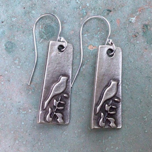 Sundance charm Earrings bird on branch - Picture 11 of 12